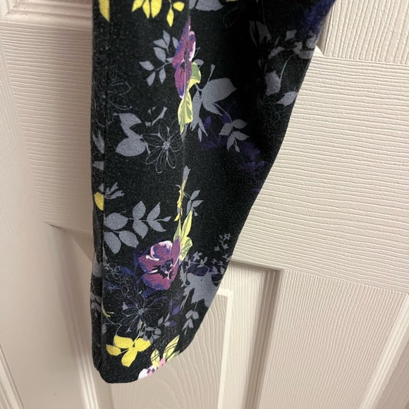 Torrid Black and Purple Floral Women’s Leggings Plus Size 3 - Picture 4 of 5